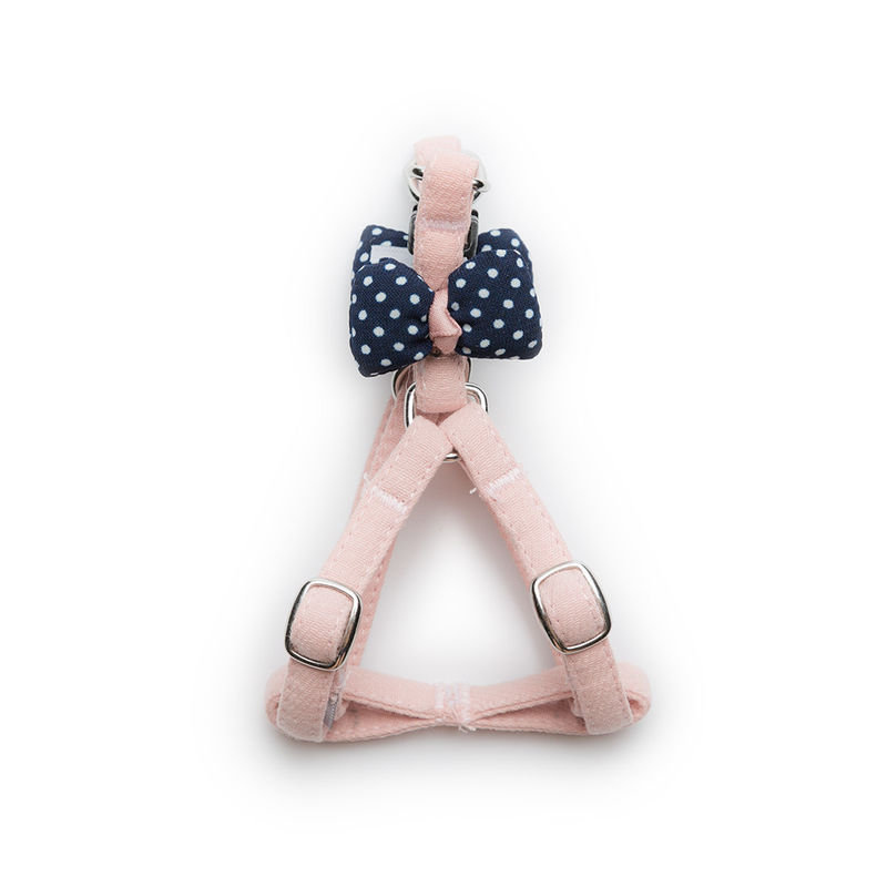 อุปกรณ์สำหรับสัตว์เลี้ยง จุดน่ารัก Cat Harness Bow Tie สัตว์เลี้ยงปรับได้สายรัดด้านหลัง Traction Cotton Cat Dog Harness Leash Set