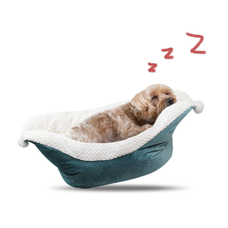 รูปร่างเรือแบบพกพาเตียงสัตว์เลี้ยงหรูหรา Furry Dog Bed Washable Calming Bed สำหรับสุนัขและ Cat
