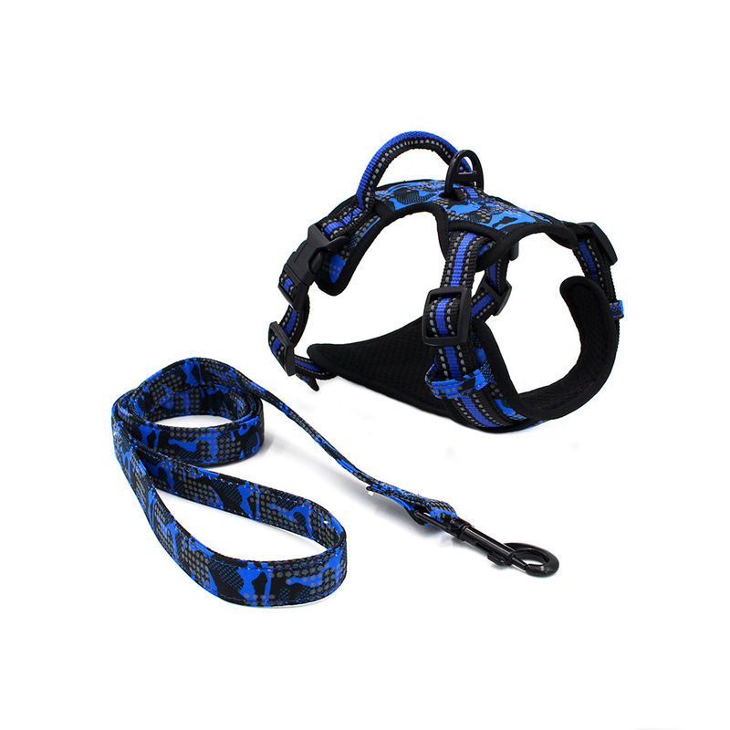 แฟชั่นสะท้อนแสง Breathable Soft Air ตาข่ายสายรัดหน้าอกชุดเชือกลากสุนัขเสื้อกั๊ก Leash