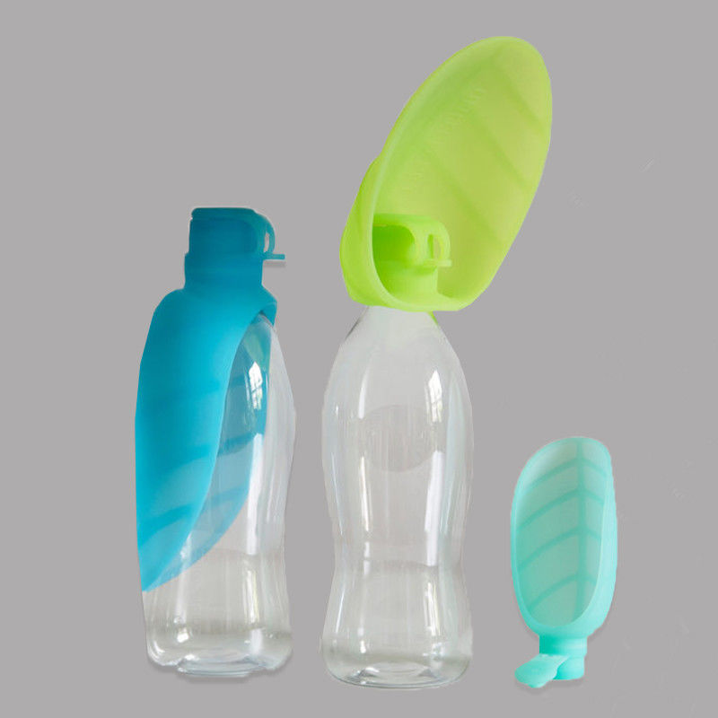 BSCI ขวดน้ำพับได้ 20oz สำหรับสุนัขพร้อมชามซิลิโคน Flips